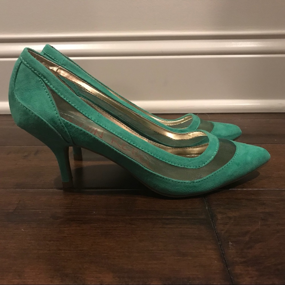 London Rebel Green Suede Heels Size 6